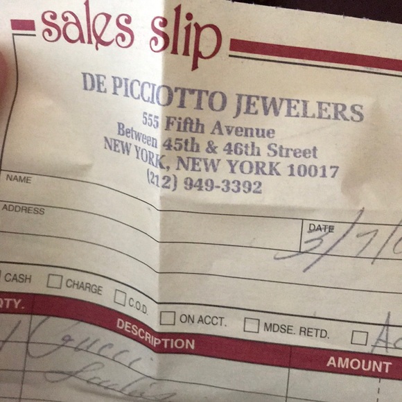 *Authentic* Gucci Ladies Bangle Bracelet Watch - Picture 6 of 8